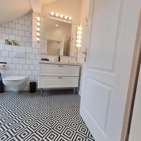 Charming Quite Apartment, Blizu Centra Apartament