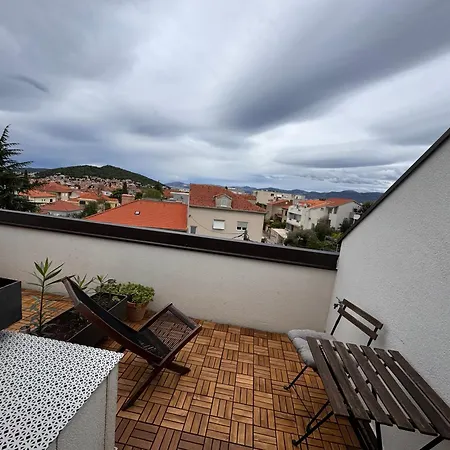 Charming Quite Apartment, Blizu Centra Split