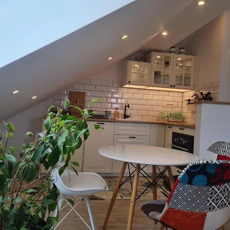 Charming Quite Apartment, Blizu Centra Apartment